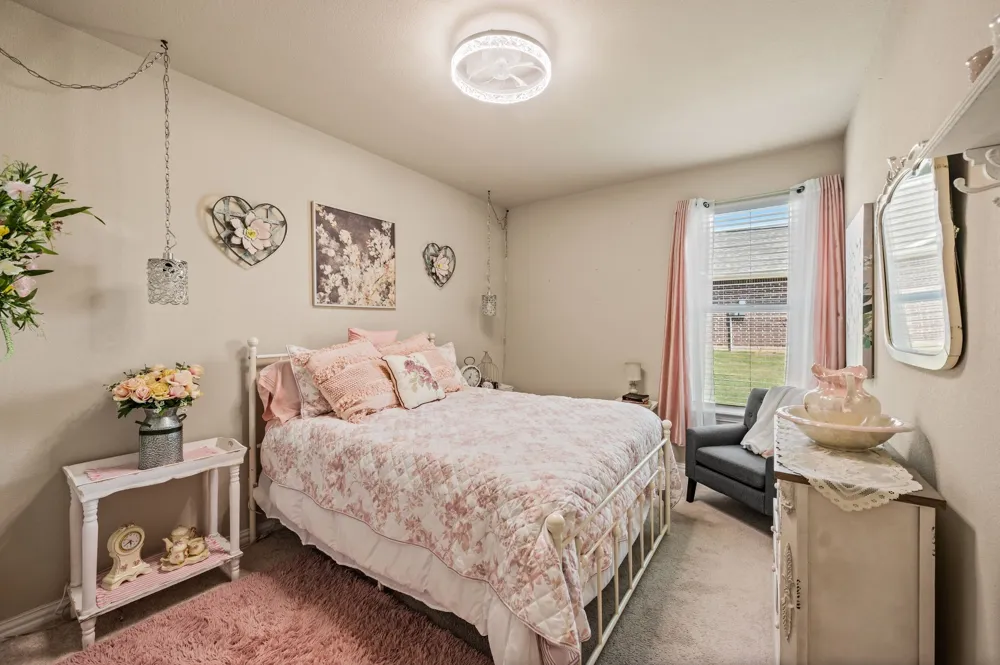 792 Feather Edge Drive Springtown, TX 76082