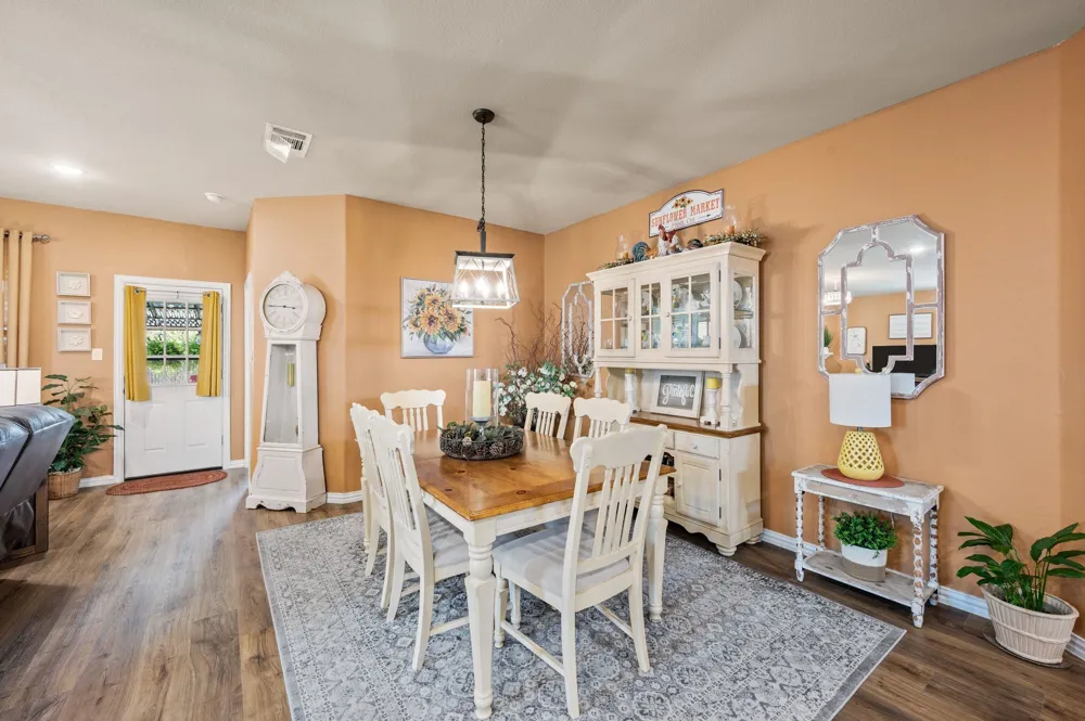 792 Feather Edge Drive Springtown, TX 76082