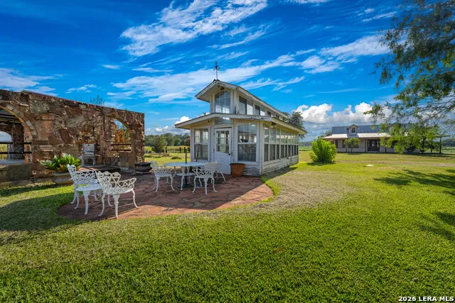 14361 LA VERNIA RD San Antonio, TX 78152