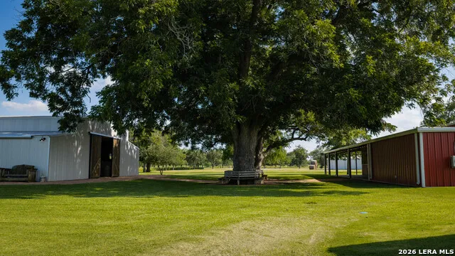 14361 LA VERNIA RD San Antonio, TX 78152