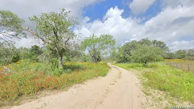 289 ZIGMOND RD Poteet, TX 78065