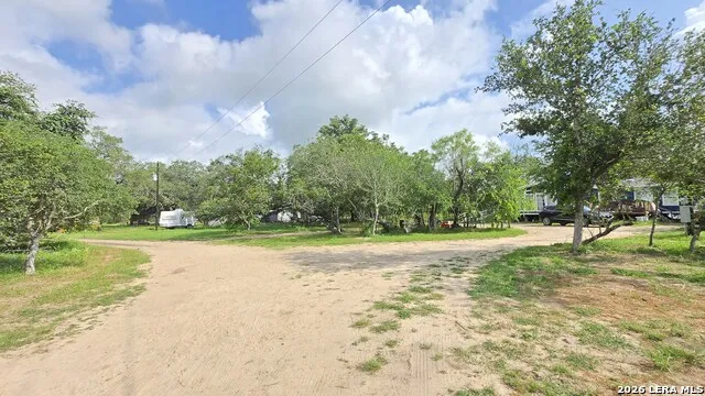 289 ZIGMOND RD Poteet, TX 78065