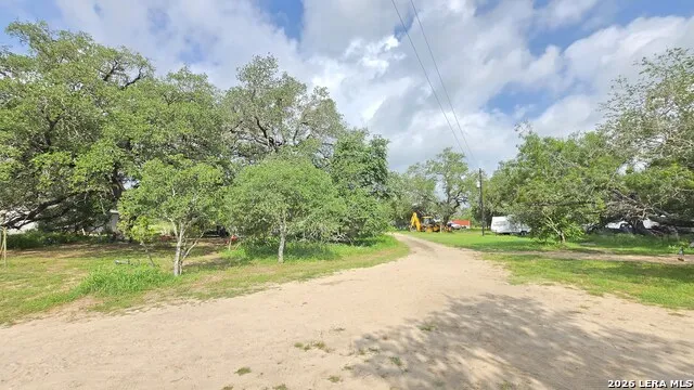 289 ZIGMOND RD Poteet, TX 78065