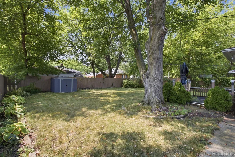 20310 Woodside Street Harper Woods City, MI 48225