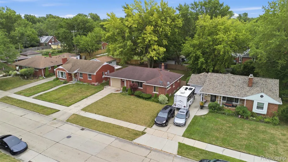 20310 Woodside Street Harper Woods City, MI 48225