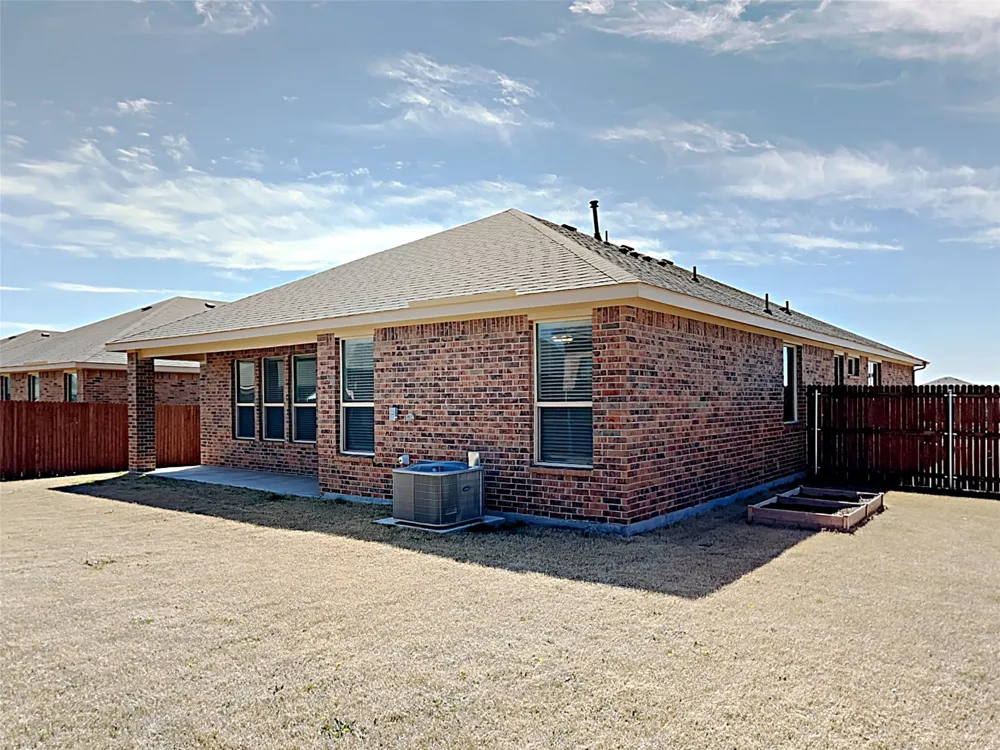 2606 Lavender Lane Glenn Heights, TX 75154