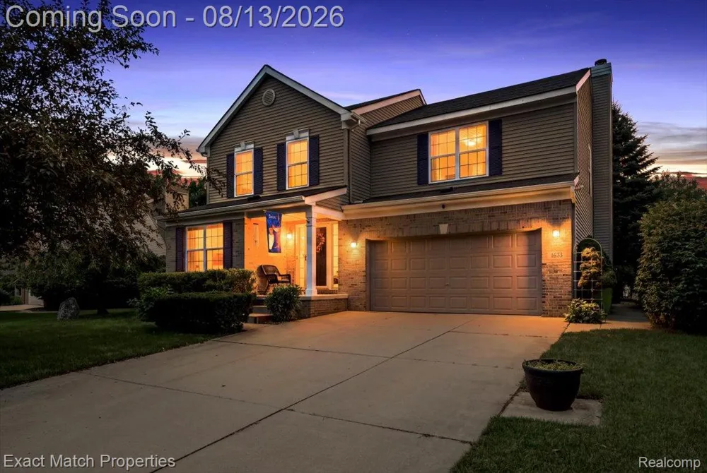 1633 Four Seasons Drive Hartland Township, MI 48843
