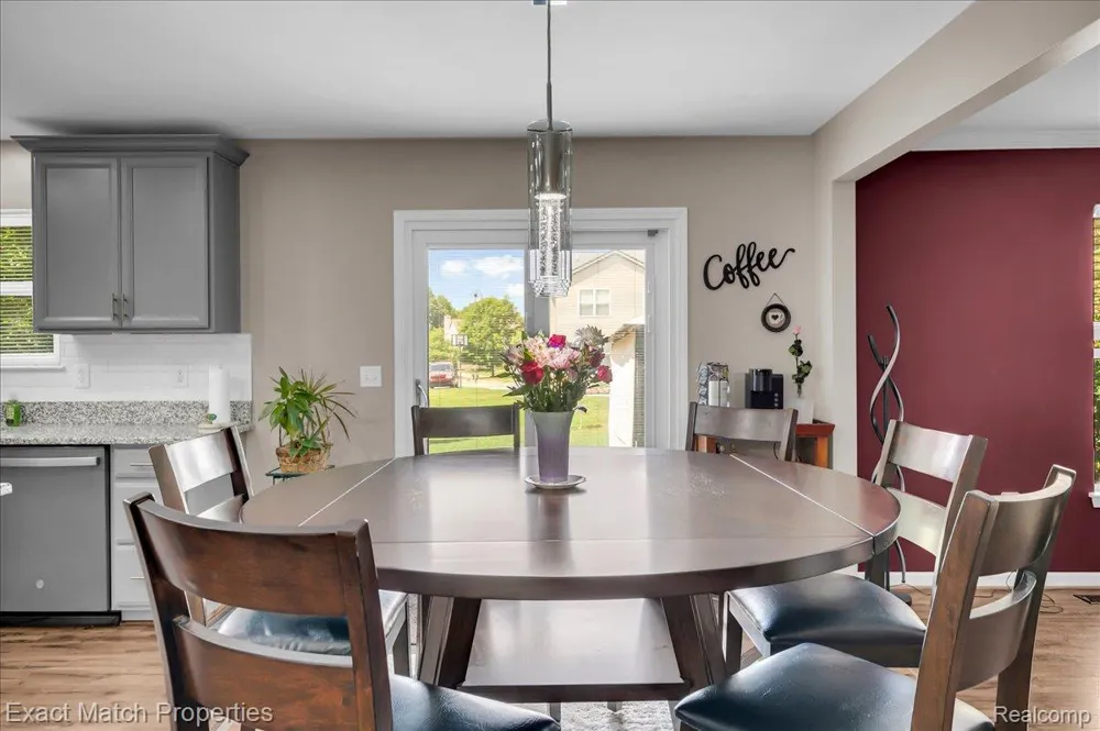1633 Four Seasons Drive Hartland Township, MI 48843