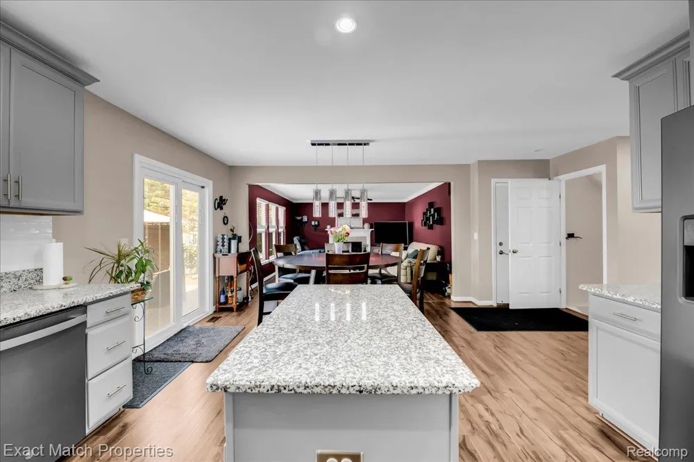 1633 Four Seasons Drive Hartland Township, MI 48843