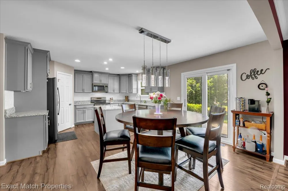 1633 Four Seasons Drive Hartland Township, MI 48843