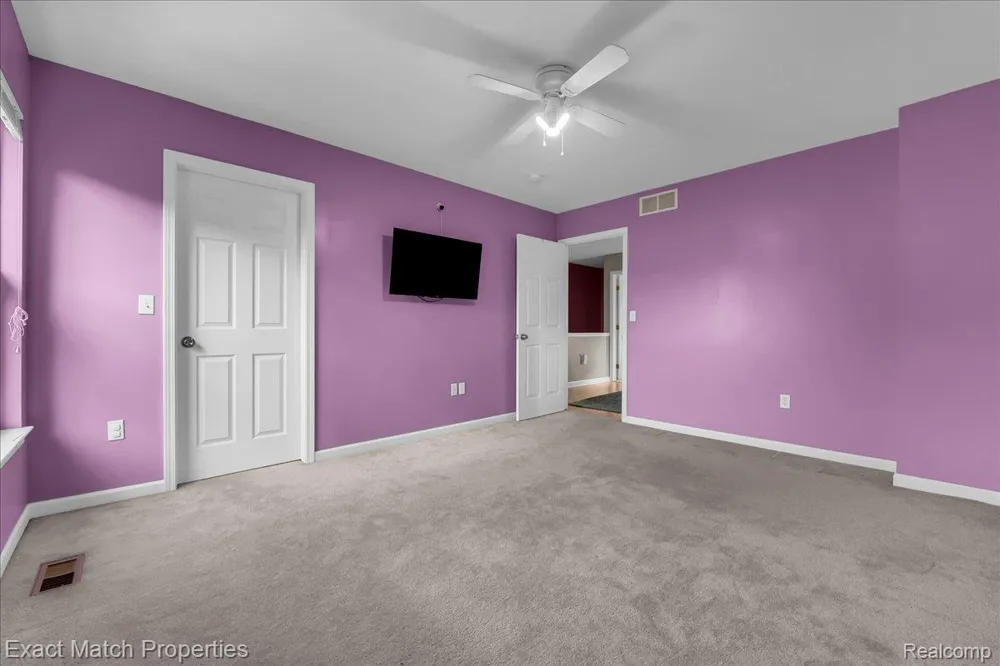 1633 Four Seasons Drive Hartland Township, MI 48843