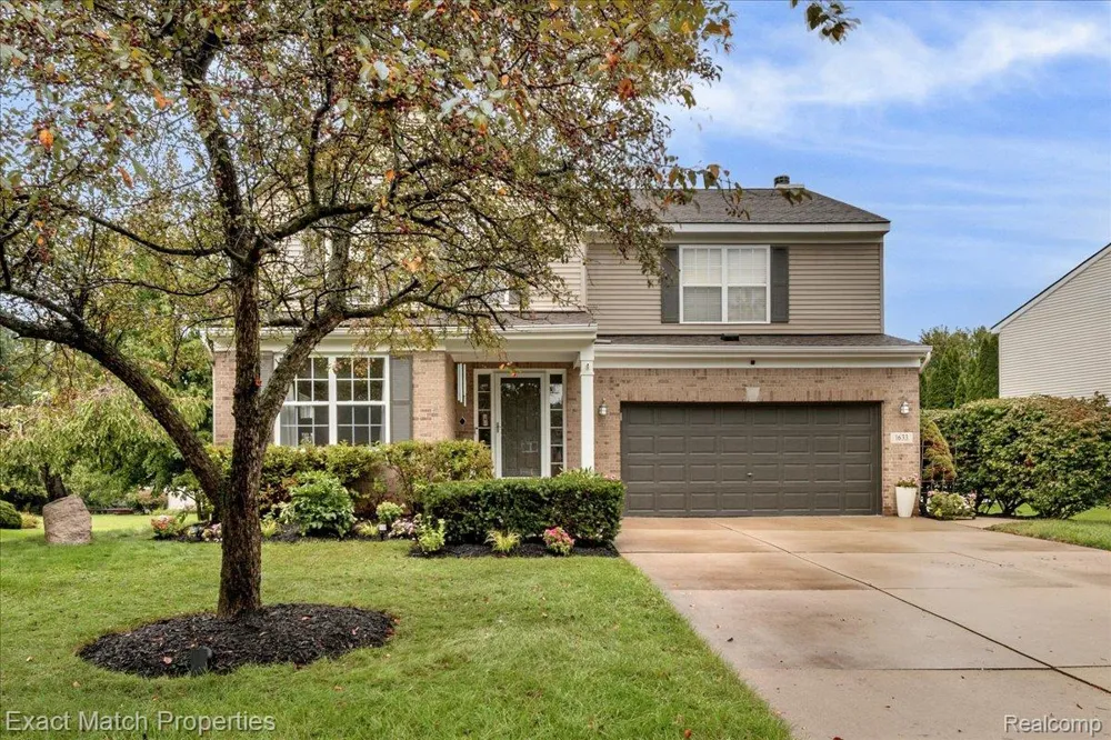 1633 Four Seasons Drive Hartland Township, MI 48843