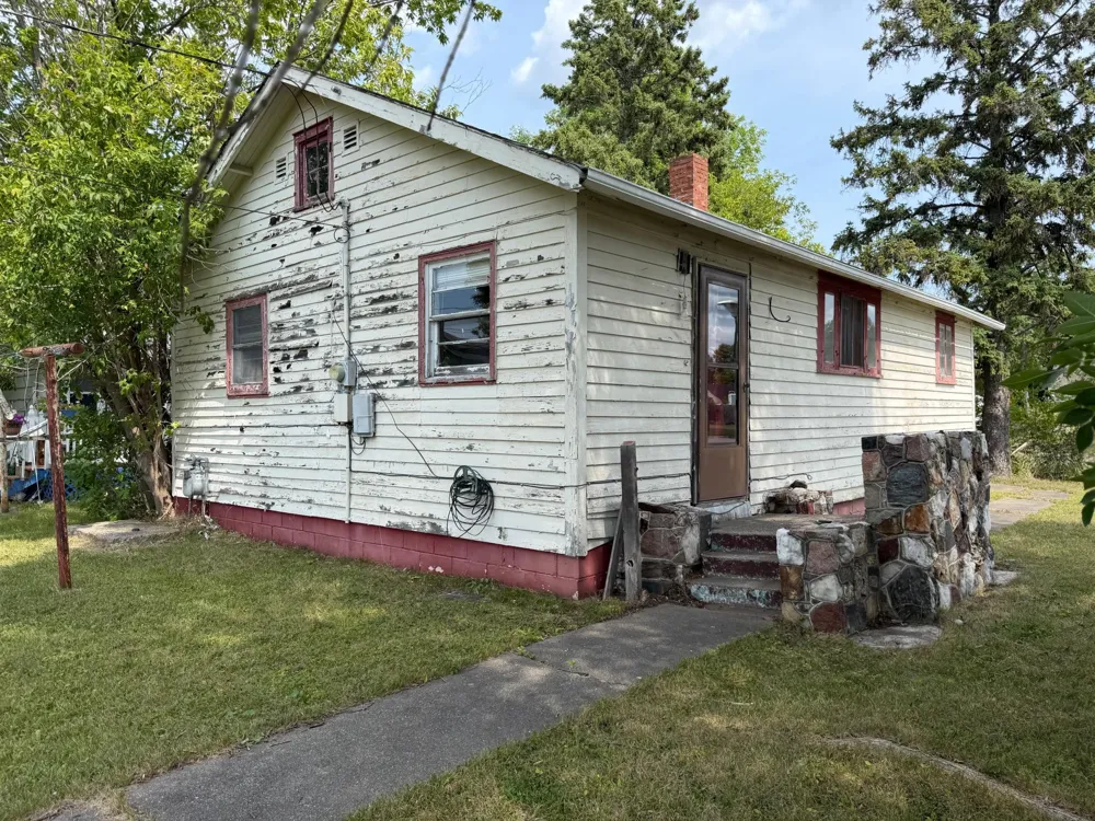 1222 Main Avenue International Falls, MN 56649