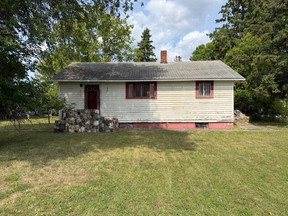 1222 Main Avenue International Falls, MN 56649