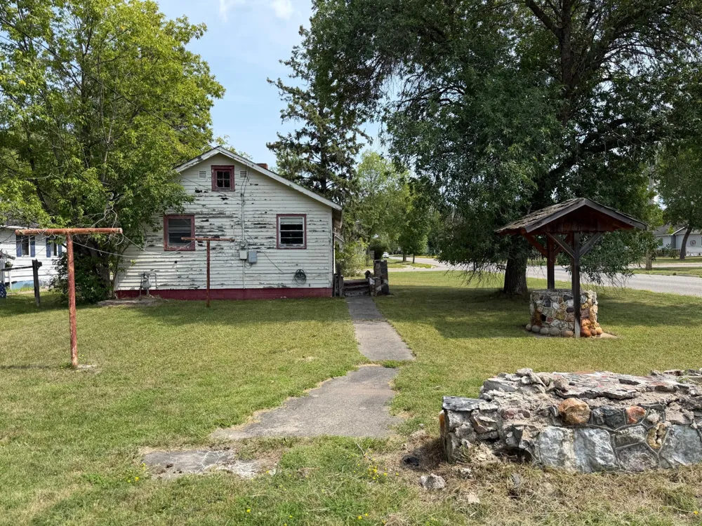 1222 Main Avenue International Falls, MN 56649