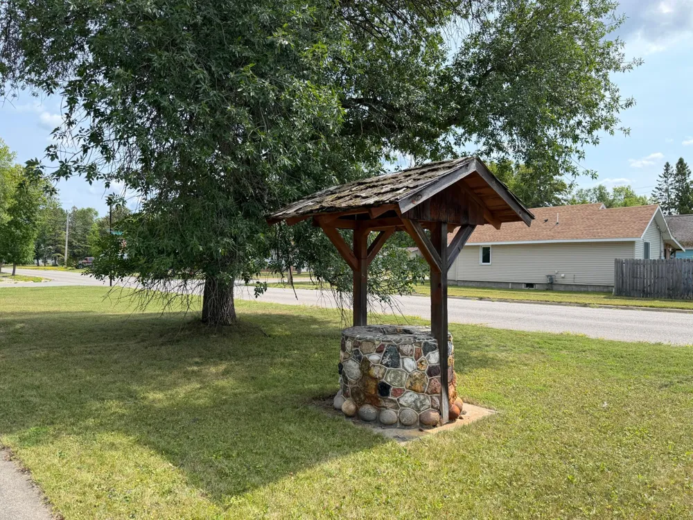 1222 Main Avenue International Falls, MN 56649