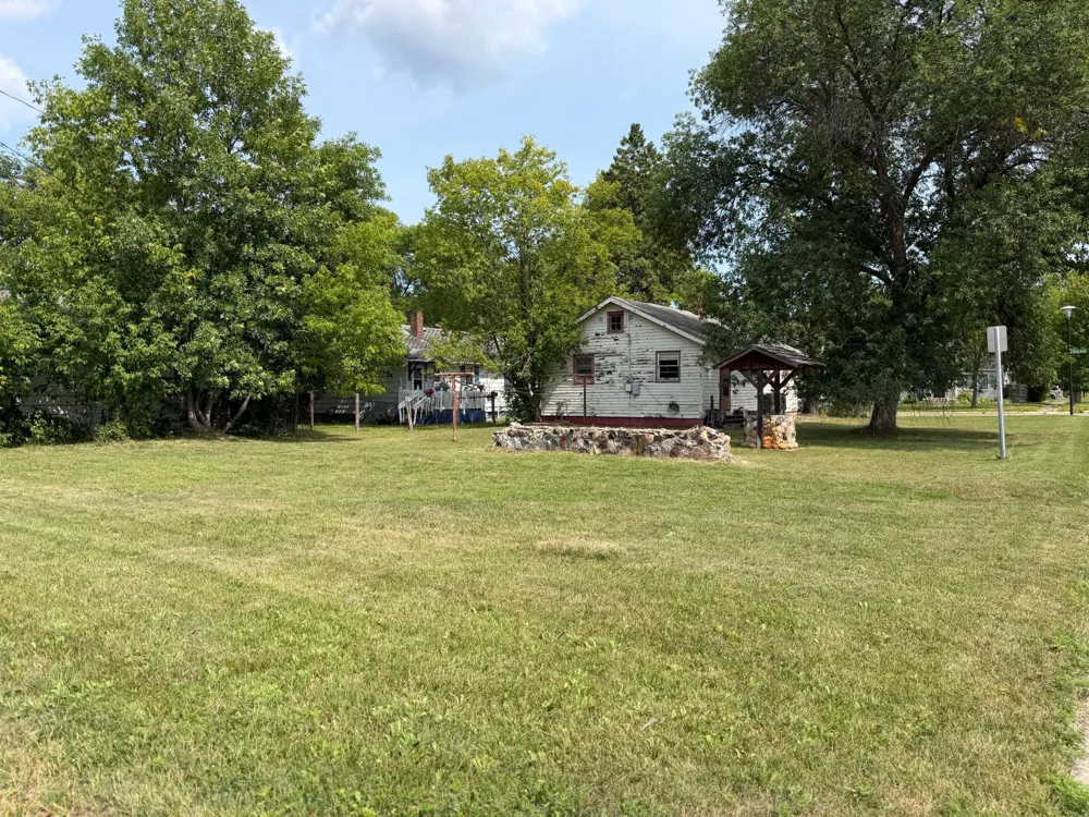 1222 Main Avenue International Falls, MN 56649