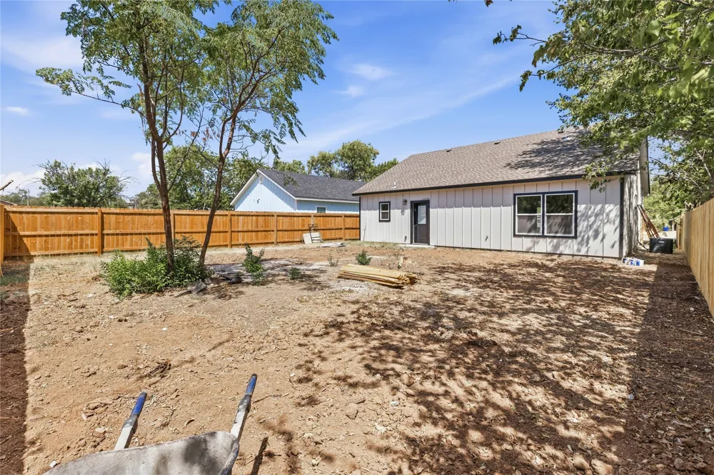 1613 2nd Street Brownwood, TX 76801