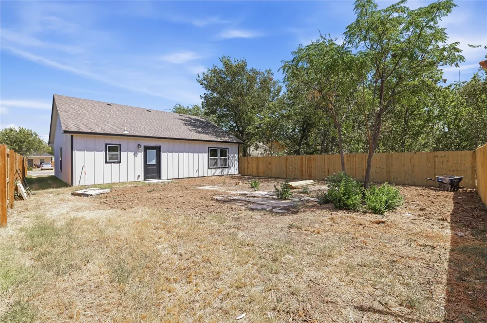 1613 2nd Street Brownwood, TX 76801