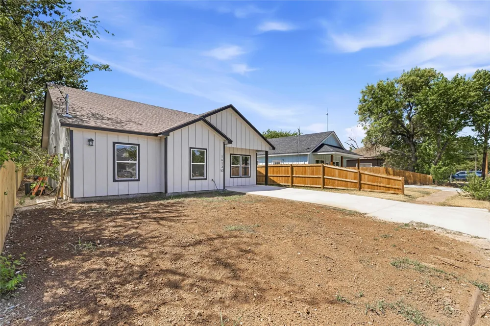 1613 2nd Street Brownwood, TX 76801