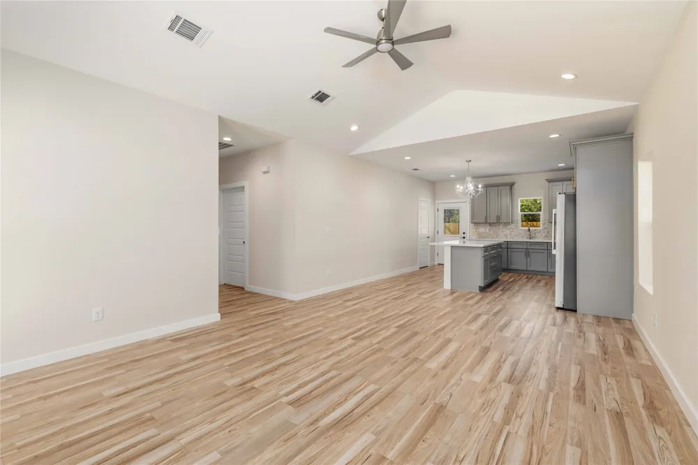 1613 2nd Street Brownwood, TX 76801