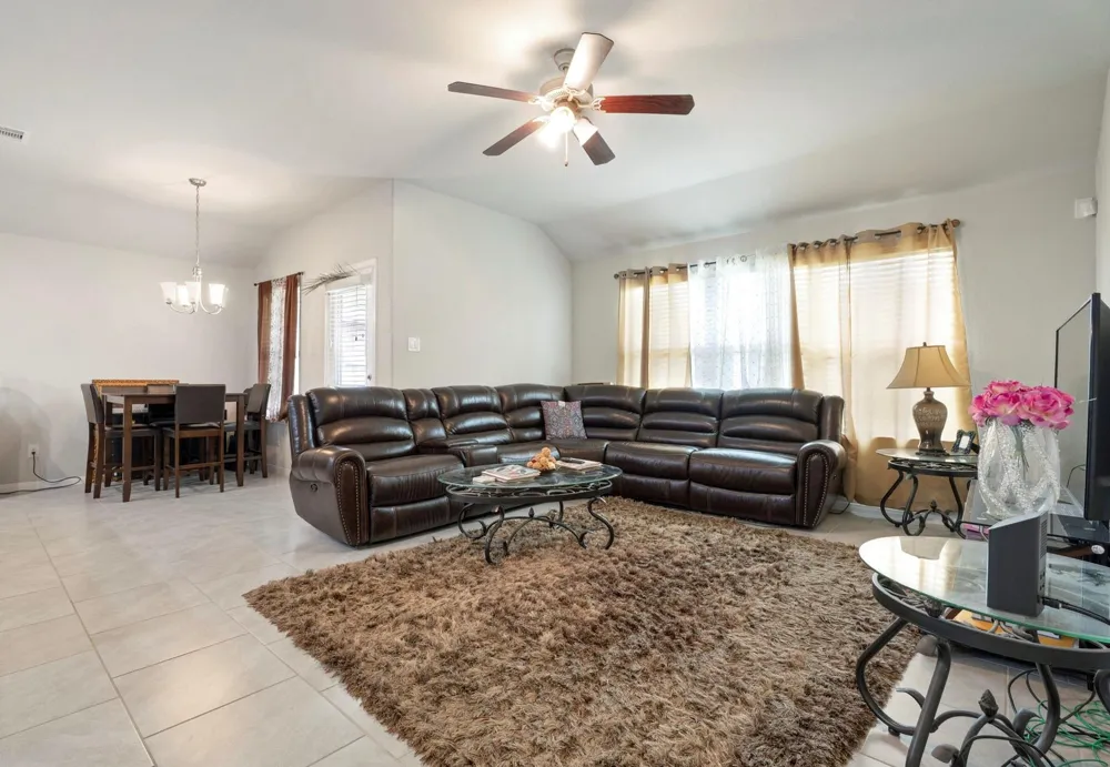 2110 Tannin Trace Fresno, TX 77545