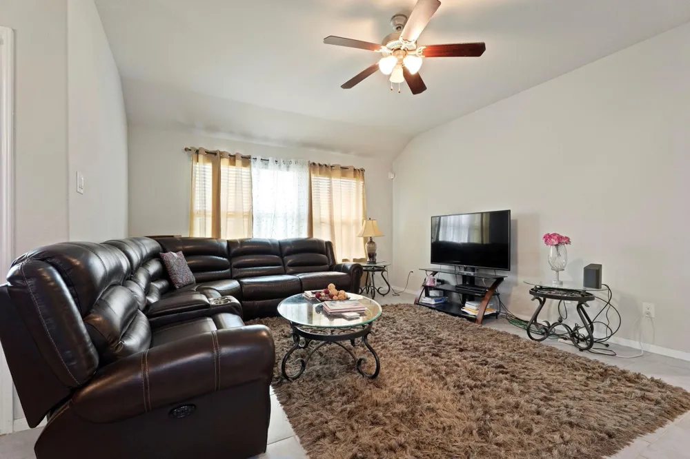 2110 Tannin Trace Fresno, TX 77545