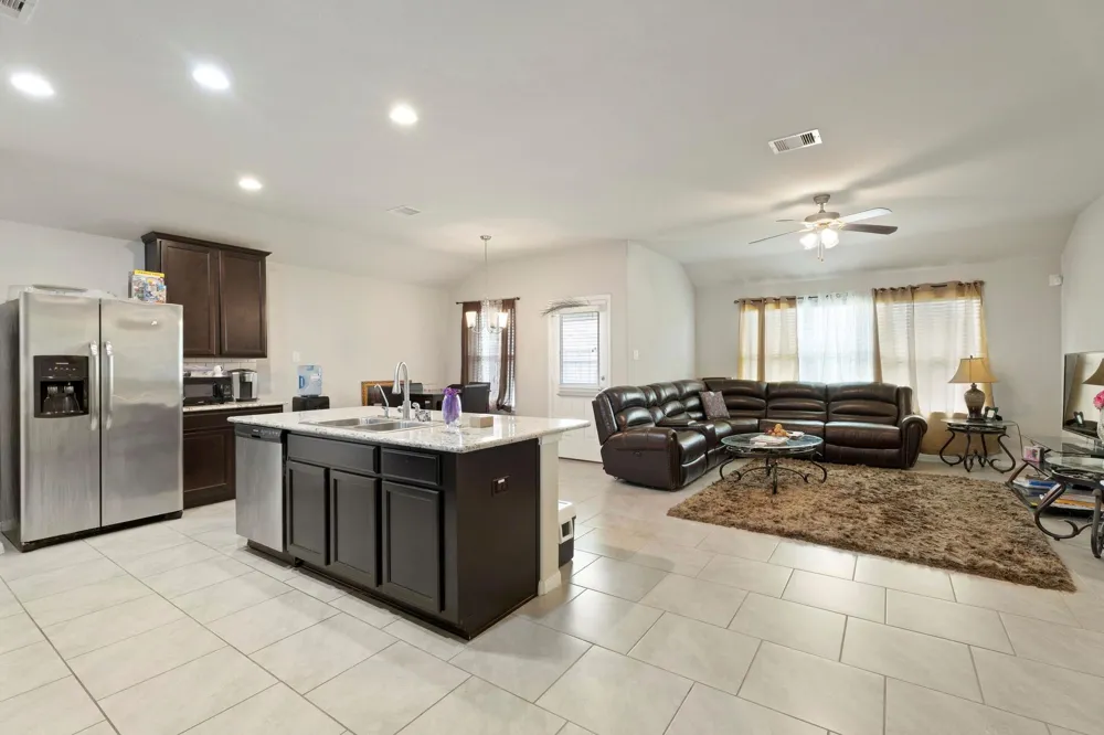 2110 Tannin Trace Fresno, TX 77545