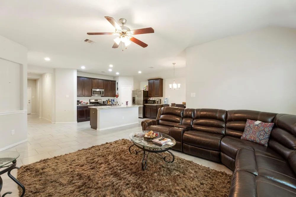 2110 Tannin Trace Fresno, TX 77545