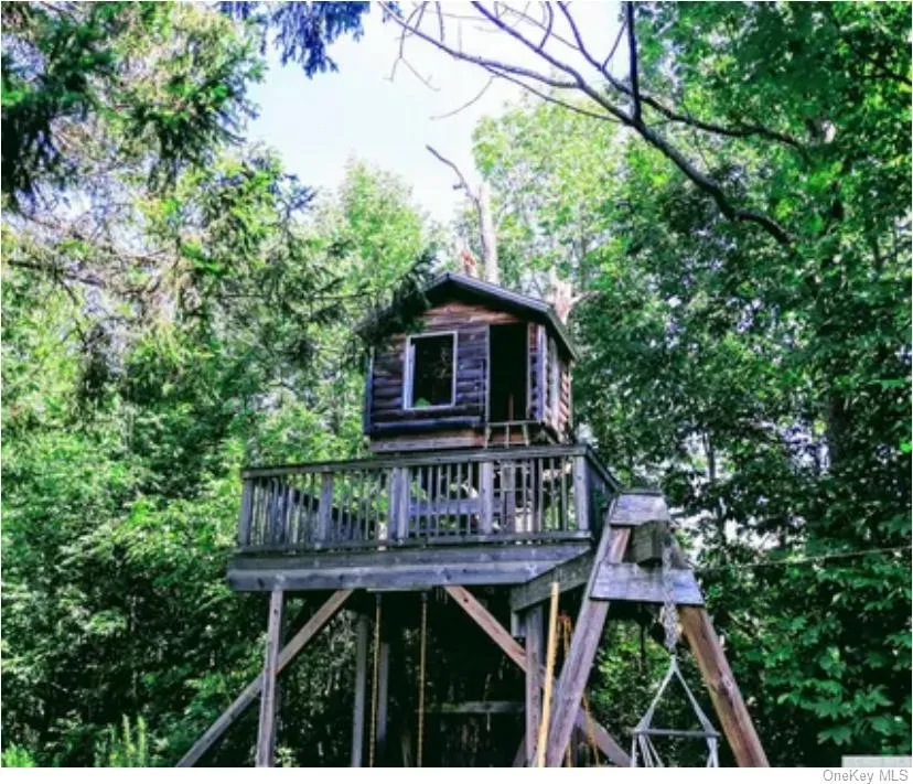 10 Spring Street Tannersville, NY 12485