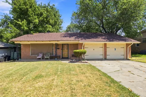 1817 Ellington Drive