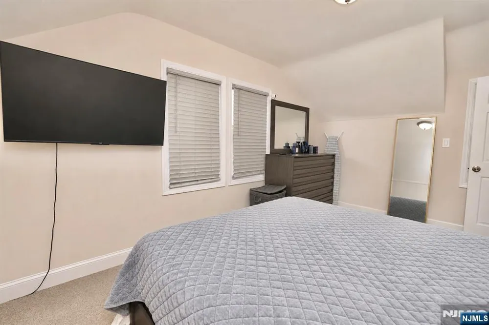 105 Main Street Linden, NJ 07036