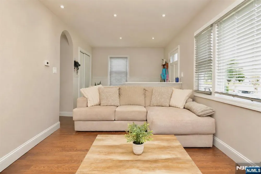 105 Main Street Linden, NJ 07036