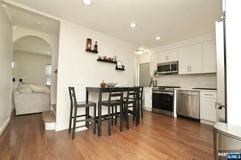 105 Main Street Linden, NJ 07036