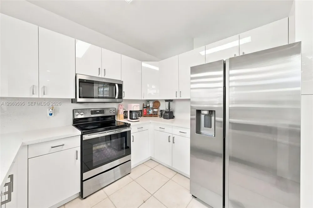 15872 NW 21st St Pembroke Pines, FL 33028