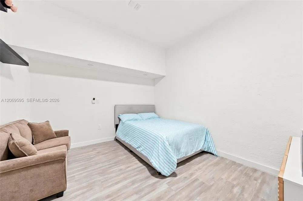 15872 NW 21st St Pembroke Pines, FL 33028