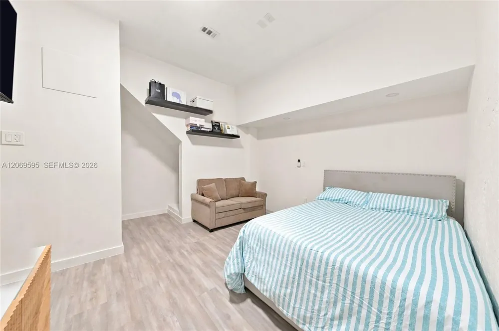 15872 NW 21st St Pembroke Pines, FL 33028