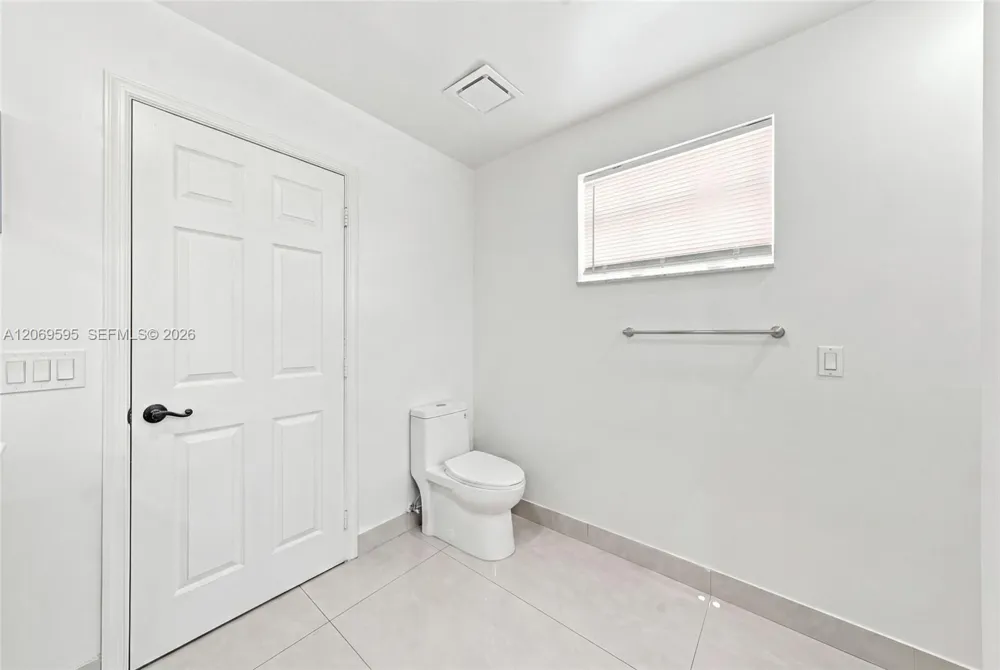 15872 NW 21st St Pembroke Pines, FL 33028