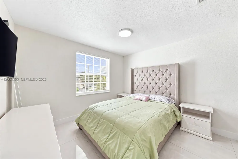 15872 NW 21st St Pembroke Pines, FL 33028
