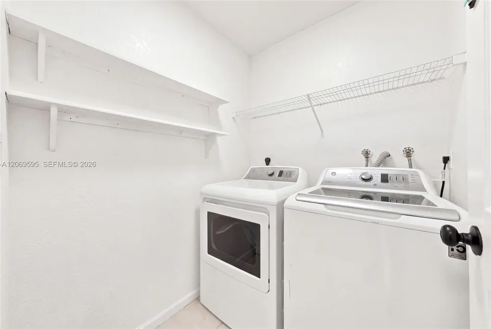 15872 NW 21st St Pembroke Pines, FL 33028
