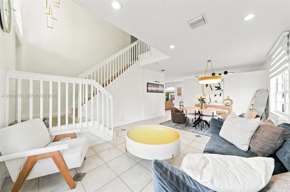 15872 NW 21st St Pembroke Pines, FL 33028