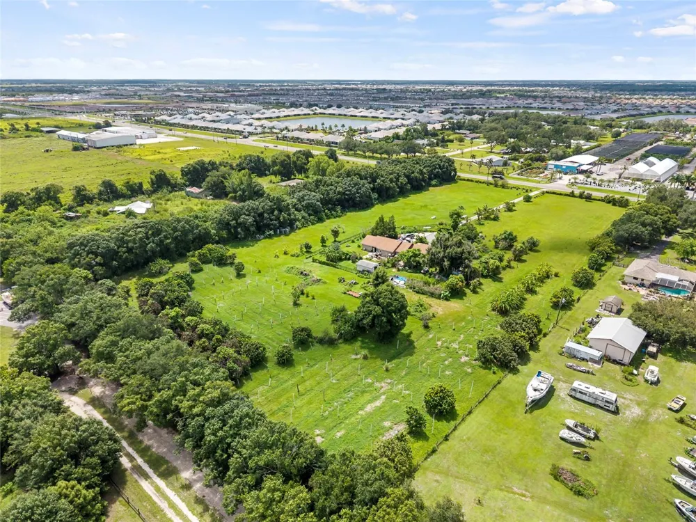16305 E STATE ROAD 64 Bradenton, FL 34212