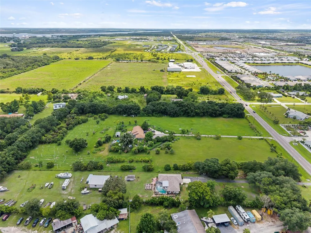 16305 E STATE ROAD 64 Bradenton, FL 34212