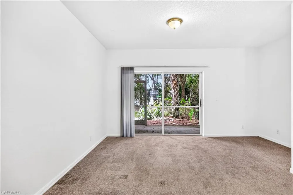 8073 Pacific Beach Drive Fort Myers, FL 33966