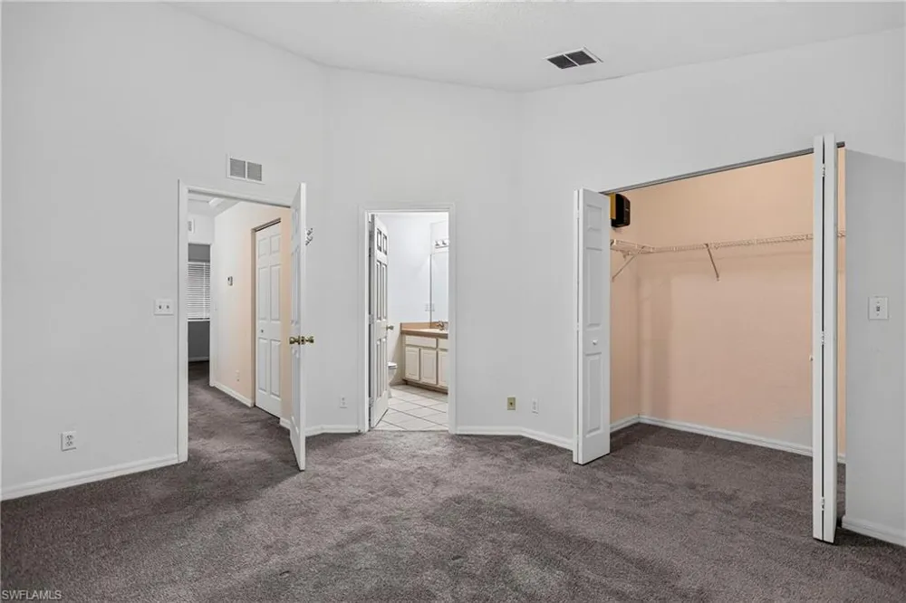 8073 Pacific Beach Drive Fort Myers, FL 33966