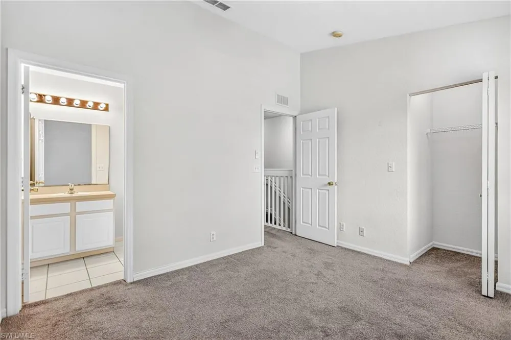8073 Pacific Beach Drive Fort Myers, FL 33966