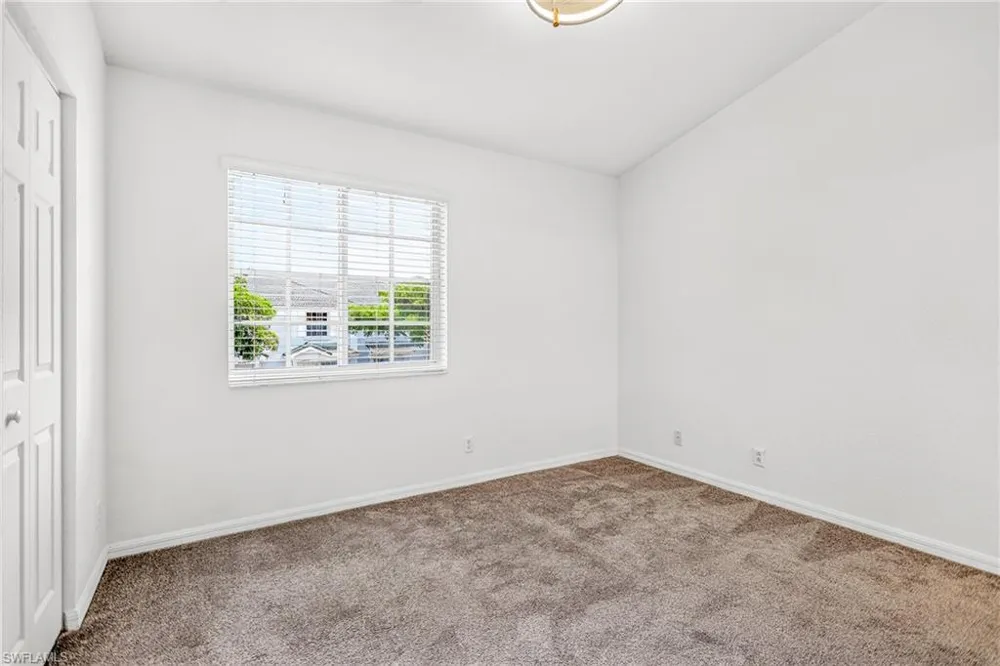 8073 Pacific Beach Drive Fort Myers, FL 33966