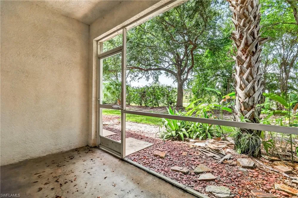 8073 Pacific Beach Drive Fort Myers, FL 33966