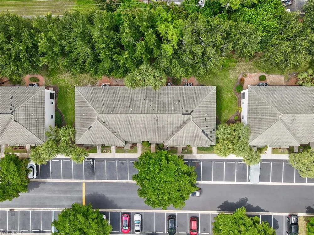 8073 Pacific Beach Drive Fort Myers, FL 33966