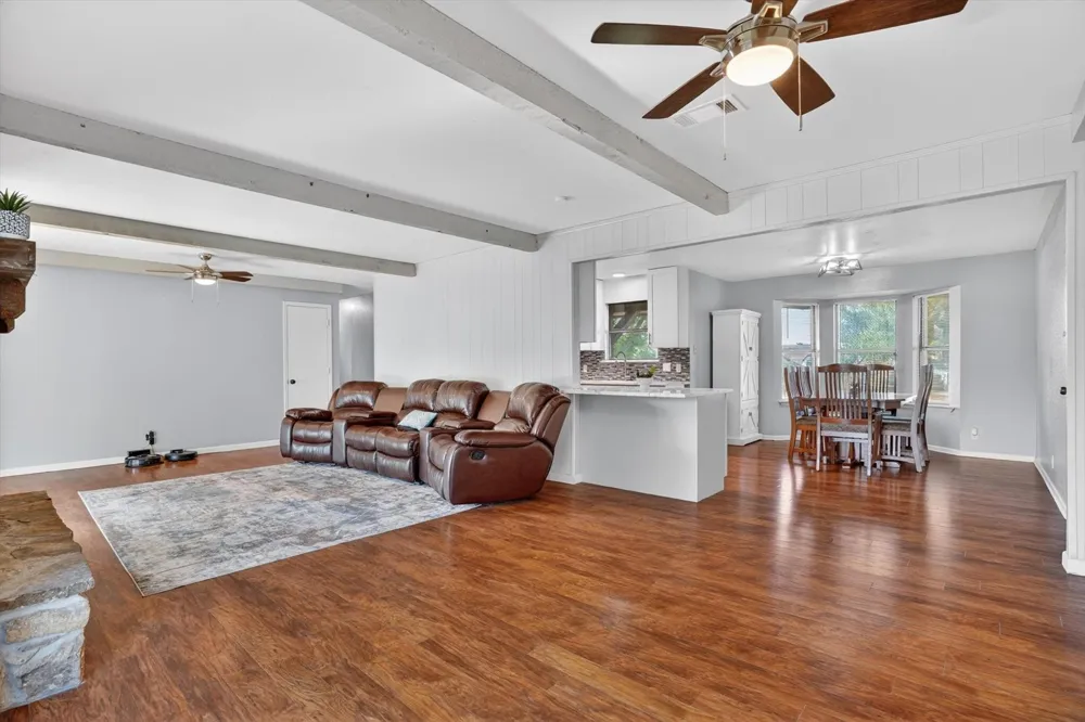 100 Green Meadows Circle Springtown, TX 76082
